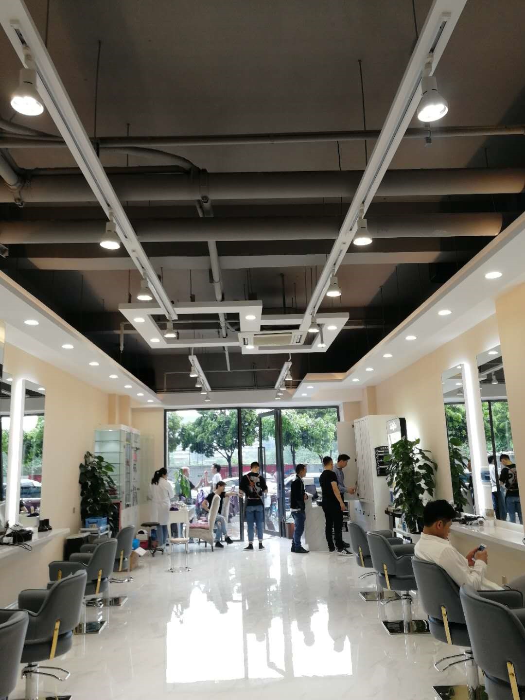9h美發沙龍整體完工照片