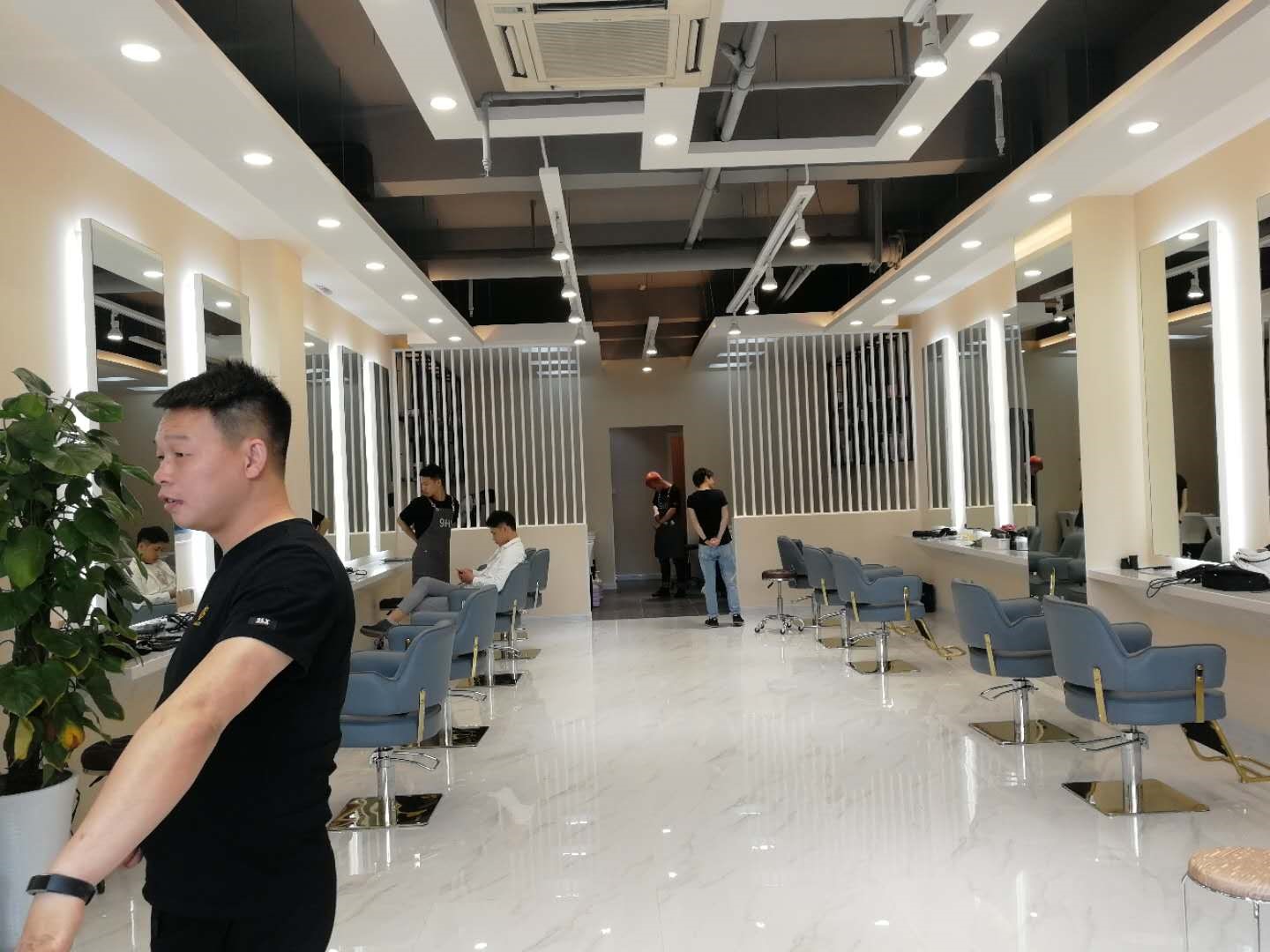 9h美發沙龍整體完工照片